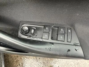 HOLDEN ASTRA POWER WINDOW SWITCH RH FRONT (MASTER SWITCH), BK-BL, 5DR HATCH/SEDA - Picture 1 of 12