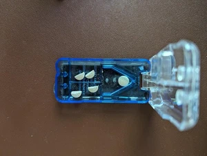 Ezy Dose Tagliapillole e Spaccapillole con Dispenser Integrato, Tagli Precisi per Pillola - Foto 1 di 8