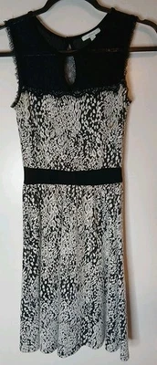 Vestido corto soprano, línea A, XSmall Foto 1 de 4