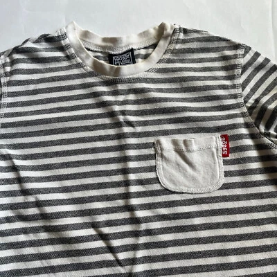 Camiseta Vintage 90265 Timbre Blanco Rayas Bolsillo Grunge Hecha en EE. UU. 80’s Retro Rara Foto 1 de 4