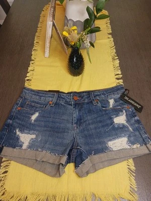 NWT Blank NYC Shorts Fulton Roll Up Denim Size 26 Distressed Stretch Soft - Image 1 of 4