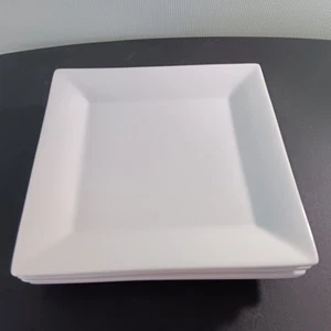 Set Of 4 Unused Crate & Barrel White 10" Square Porcelain Dinner Plates - Picture 1 of 5