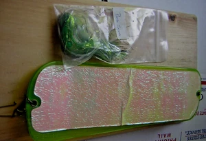 Pro-Troll 11" GLOW Flasher (Chartreuse & Silver) w/ ECHIP Inside & Pond Scum Fly - Picture 1 of 3