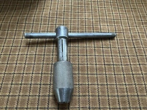 Llave de grifo con mango "T" de tarjeta vintage - Imagen 1 de 3