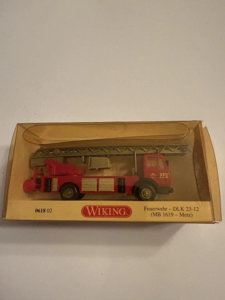 WIKING 061802 1:87 Feuerwehr DLK 23-12 (MB 1619 - Metz) Cab 112 - Image 1 of 1