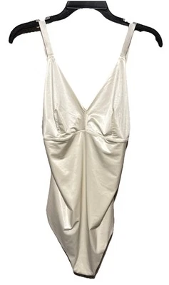 Body SPANX Plus 1X Shaping Satin Tanga 10322R Marfil Líquido Elastizado $78 Foto 1 de 4