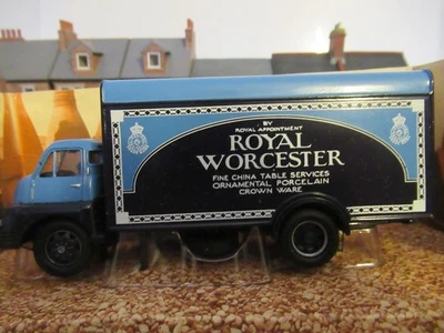 FURGONETA CORGI BEDFORD S BOX - ROYAL WORCESTER Nº 19307 Foto 1 de 4
