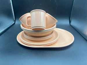 VTG Rubbermaid Pink Peach Melamine Dinnerware Set of 14 Pieces - Picture 1 of 15