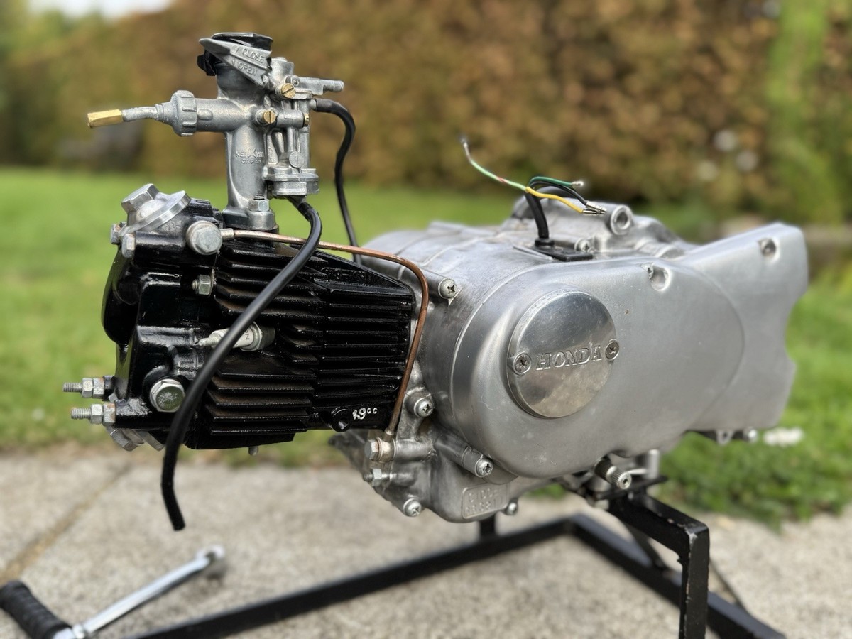 ホンダ スーパーカブ50DX 純正エンジン実動品 8521-A スーパーカブ50 