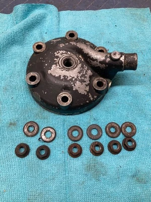 Tapa culata motor Suzuki RM250 1983 Foto 1 de 4