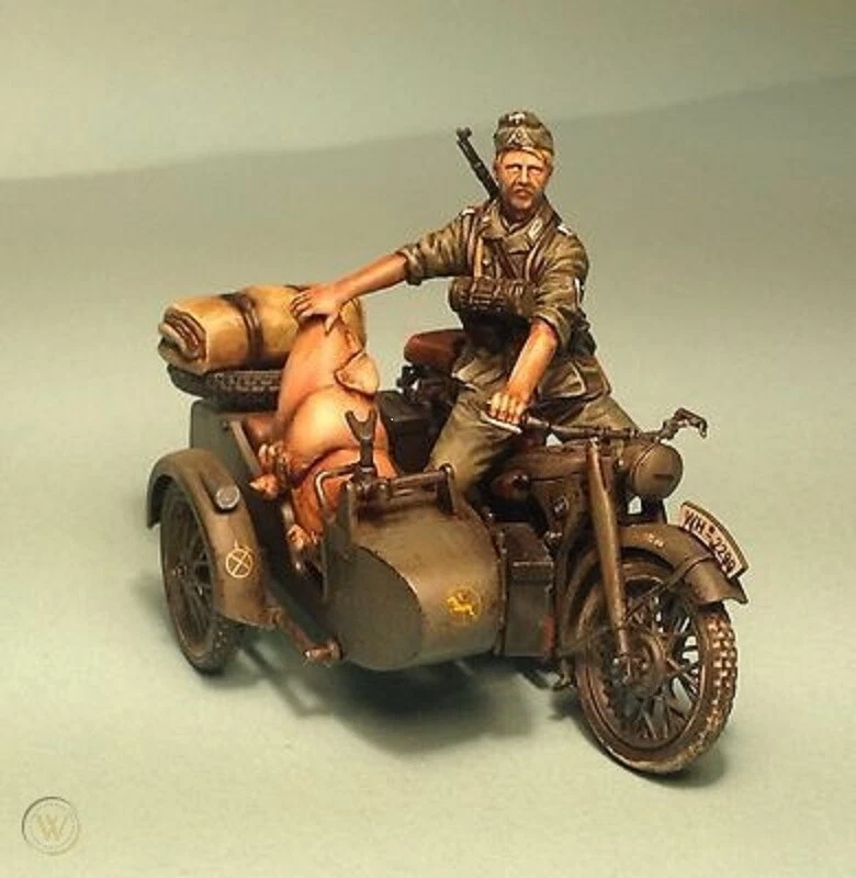 REVELL 03090 GERMAN MOTORCYCLE R-12 WITH SIDECA- 1/35 - Imagen 1 de 4