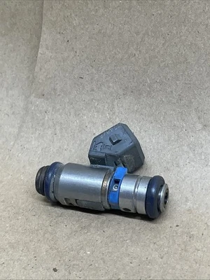 2009 Harley Davidson Sportster 1200 XL1200 Gas Fuel Injector Sending Unit OEM - Image 1 of 4