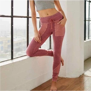Free People FP Movement Rare Kyoto Leggings Rose Pink Athleisure Workout XS NWT - Picture 1 of 10