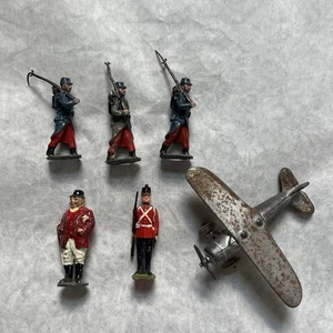 Vintage Bleispielzeug Lot Soldaten, Figuren & Flugzeug Britains Hill & Co Slush LESEN - Bild 1 von 20