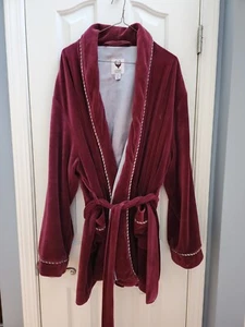 Playboy Style Hugh Hefner Mens Smoking Jacket Bathrobe Burgundy Satin Lined - Picture 1 of 3