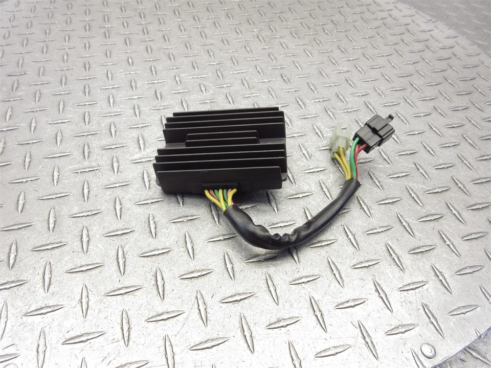 Ducati Monster 900 M900S 2001 00-03 rectificador regulador de voltaje control de carga Foto 1 de 4