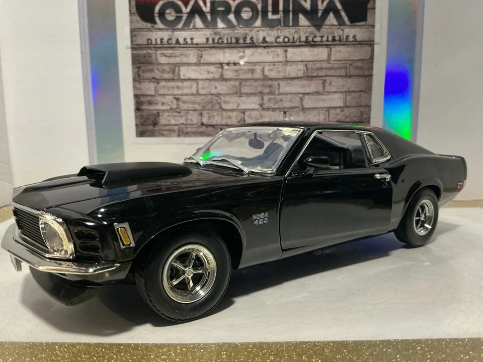 MOTORMAX 1970 MUSTANG 1:18 NEGRO SOBRE NEGRO [#2] Foto 1 de 4