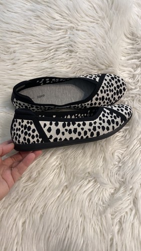 Ballerine Clarks bianche e nere con motivo audace taglia 11W nuove