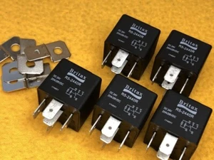 15 Amp 24V Auto relays x 5 sealed mini 5 pin N/O contacts Genuine Britax - Foto 1 di 4