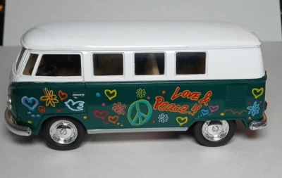 Autobús Volkswagen🚎1962 VW clásico con acción de tracción trasera, escala 1/32 Foto 1 de 4
