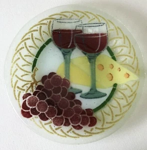 De Colección Retirado Firmado Peggy Karr VINO TINTO 8" Plato Redondo Vaso Fundido Uvas de Queso - Imagen 1 de 3