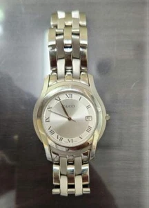 GUCCI 5500M Silver SS Date Analog Quartz Men's Watch Operating Item - Picture 1 of 3