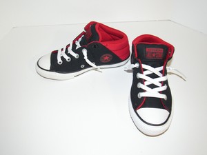 converse rojas con negro