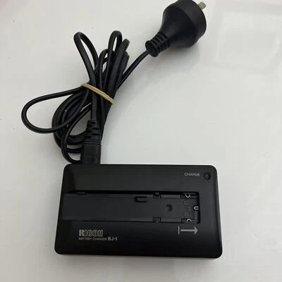 Cargador de batería genuino Ricoh BJ-1 para batería DB-110 Caplio CX3, PX, G900, G900 Foto 1 de 4