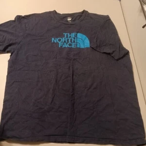 XL The North Face Para Hombre Camiseta Media Cúpula Logo Manga Corta Calce Camisa Azul - Imagen 1 de 2