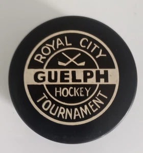 ROYAL CITY GUELPH TURNIER OFFIZIELLER HOCKEY-PUCK. VINTAGE - Bild 1 von 2