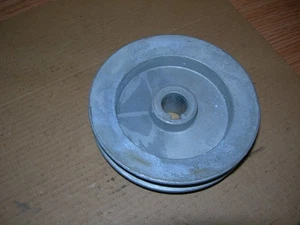 4 Zoll Legierung Chicago Druckguss eine Riemenscheibe 5/8 Zoll Bohrung 1/2 Zoll Riemen 1-1/4 Zoll dick - Bild 1 von 5