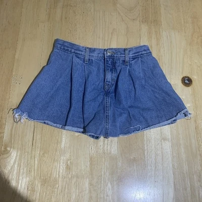 Falda plisada tiro alto Levi's niñas talla 12 cintura ajustable azul en muy buen estado Foto 1 de 4