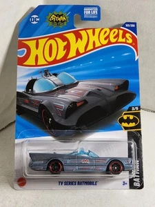2025 Hot Wheels Batman 3/5 - TV SERIES BATMOBILE - 103/250 - Grey - HYX44 - Picture 1 of 12