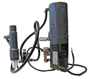 Monarch Hydraulics 12V DC Hydraulic Pump 2114 with Ram 12 VDC 2500 psi 1 Gallon - Picture 1 of 8