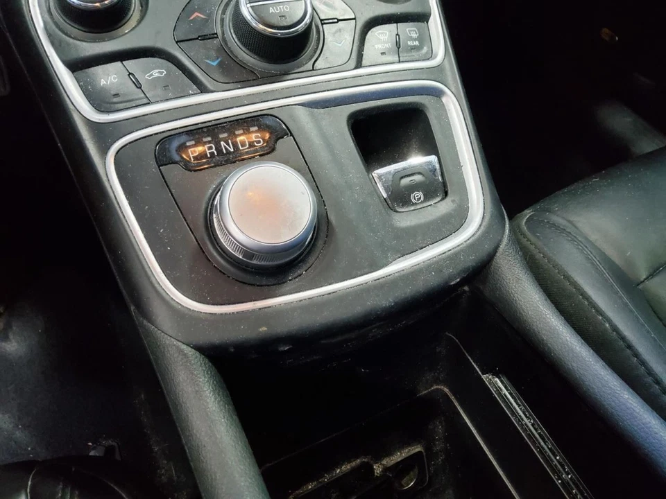 Palanca de cambios Chrysler 200 2015 transmisión 483838 Foto 1 de 1