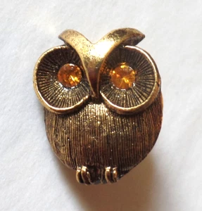 Vintage OWL Gold Tone with Yellow Rhinestone Eyes Tie Tack Pin - Picture 1 of 5