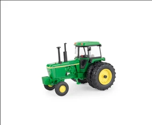 John Deere 1/32 4430 Prestige Tractor- LP86732 - Picture 1 of 1