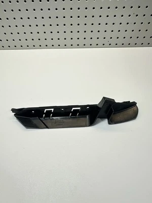 04-07 Soporte Panel Parachoques Delantero Izquierdo BMW E60 530i 525i 5111-7033705 Leer Foto 1 de 4