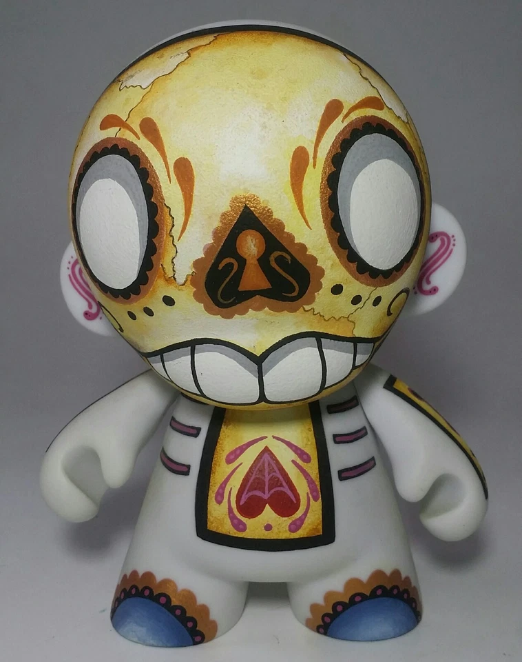 RSIN Art "Muerte" 7" Munny Kidrobot  Foto 1 de 4