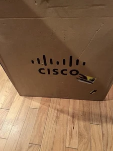 Kit visioconférence écran tactile Cisco CP-DX80-K9 - Photo 1/6