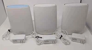 Netgear Orbi AC3000 RBR50 Router + 2 RBS50 Satellites – Mesh WiFi – Used - Afbeelding 1 van 3