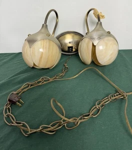 Vintage Mid-century Beige Carmel Slag Glass Tulip Flower Wall Light Fixture - Picture 1 of 11