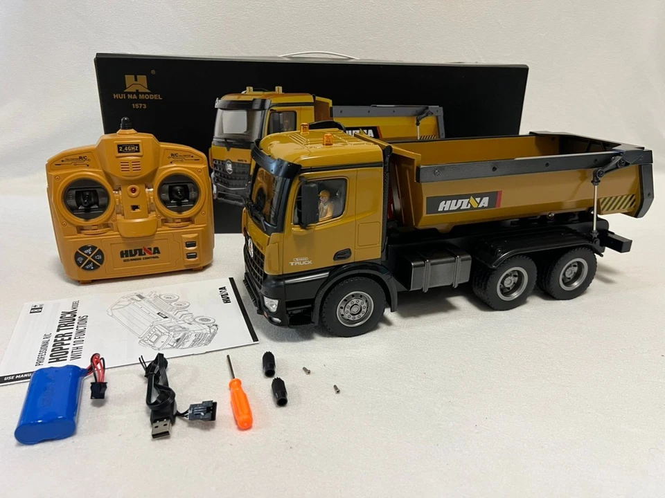RC Truck Huina 1573 Metal dump truck with lights and sounds and Battery - Image 1 of 4