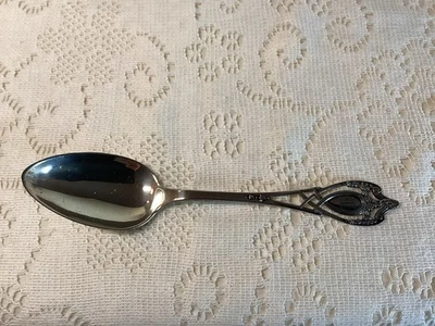 Cuchara de plata esterlina Lunt Monticello monograma espalda M de Irma 5 3/4 pulgadas  Foto 1 de 4