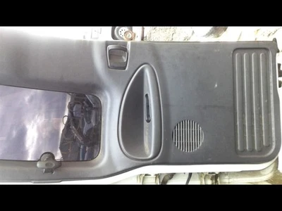 RAM2500   2001 Door Trim Panel Rear 28818963 - Imagem 1 de 4
