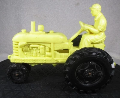 TRACTOR AGRÍCOLA 7" (+/-) BARR CAUCHO (PLÁSTICO) EN AMARILLO Foto 1 de 4