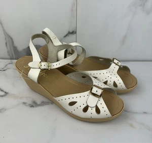 Sugarfoots Women's Wedge White Leather Ankle Buckle Strap Sandals Open Toe Sz 6M - Picture 1 of 19