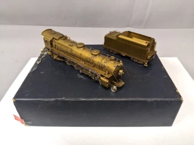 Pacific Fast Mail H.O. Brass Rutland L-1 Class 4-8-2 Steam Loco & Tender C-10 - Image 1 of 4