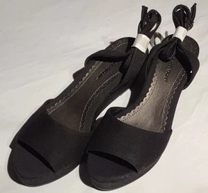 Women's Wedges Black Size 8.5 Hillard Hanson Shara - Picture 1 of 7