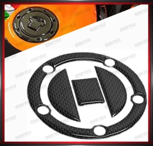 ADESIVO 3D TAPPO SERBATOIO RESINATO CARBONIO SUZUKI DAL 2003 IN POI PROTEZIONE - Bild 1 von 3